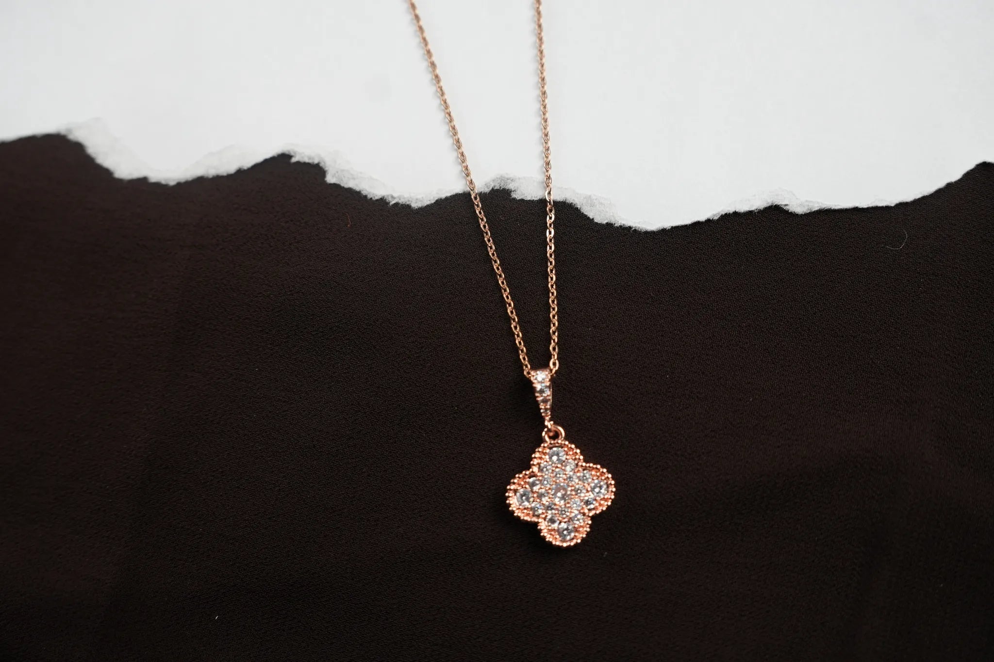 Unique Rose Gold Pendant Chain Necklace