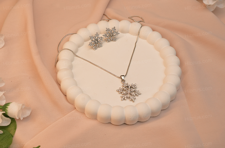 Snowflake Earings and pendant Set