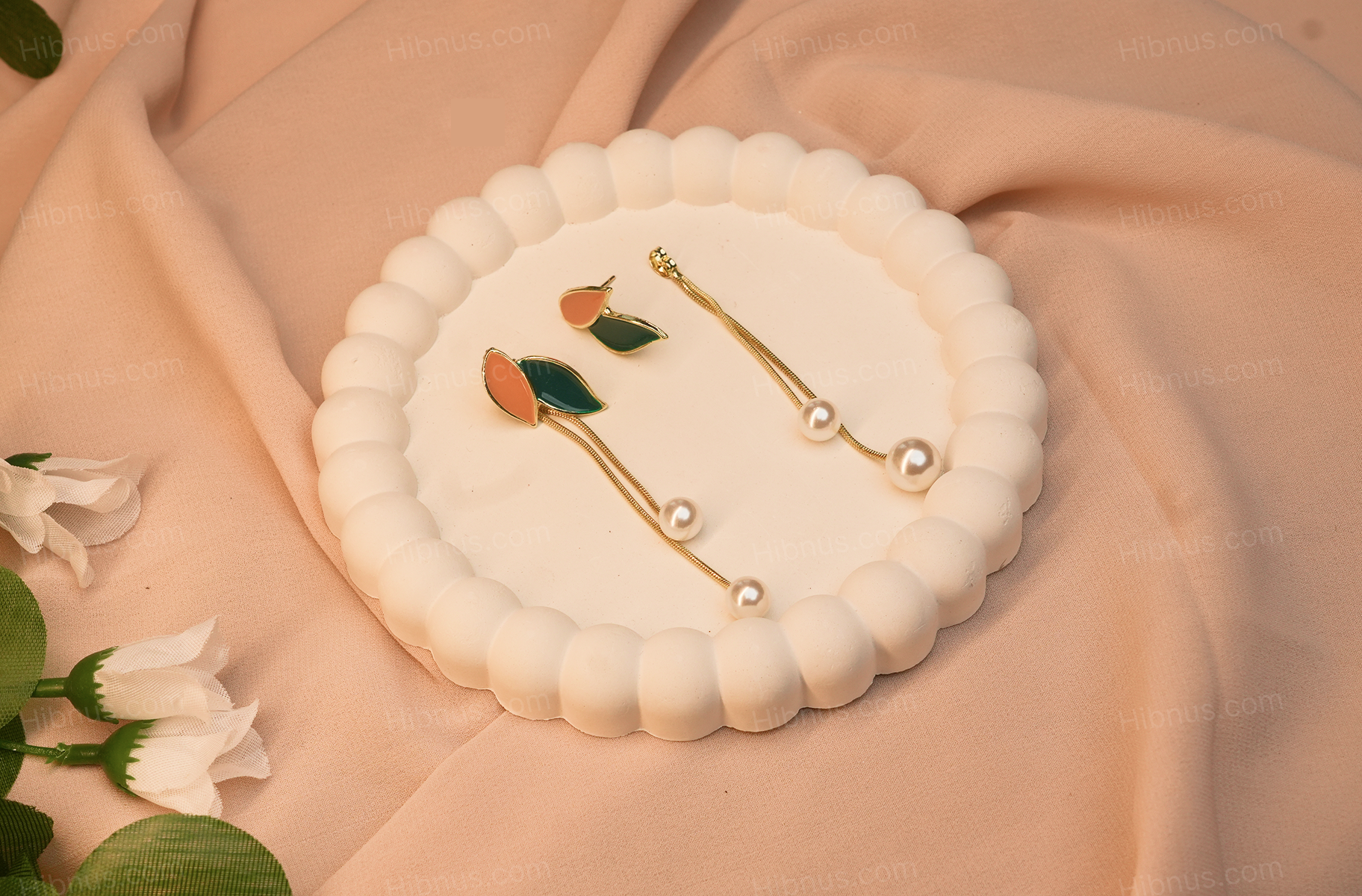 Pearl leaf tassel earrings