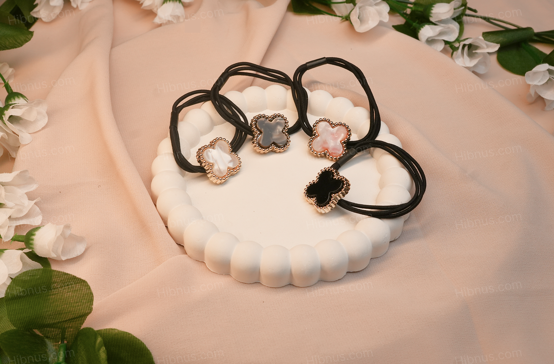 Four-leaf clover rubber band