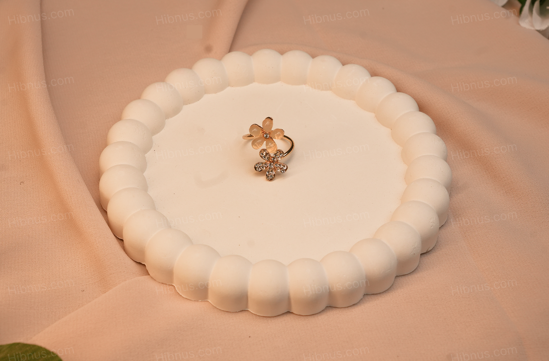 Small fresh cat's eye stone flower index finger ring