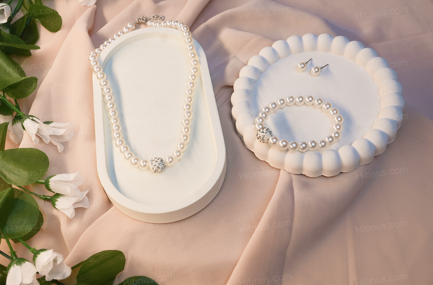 Three-piece set bride wedding pearl necklace earrings bracelet set