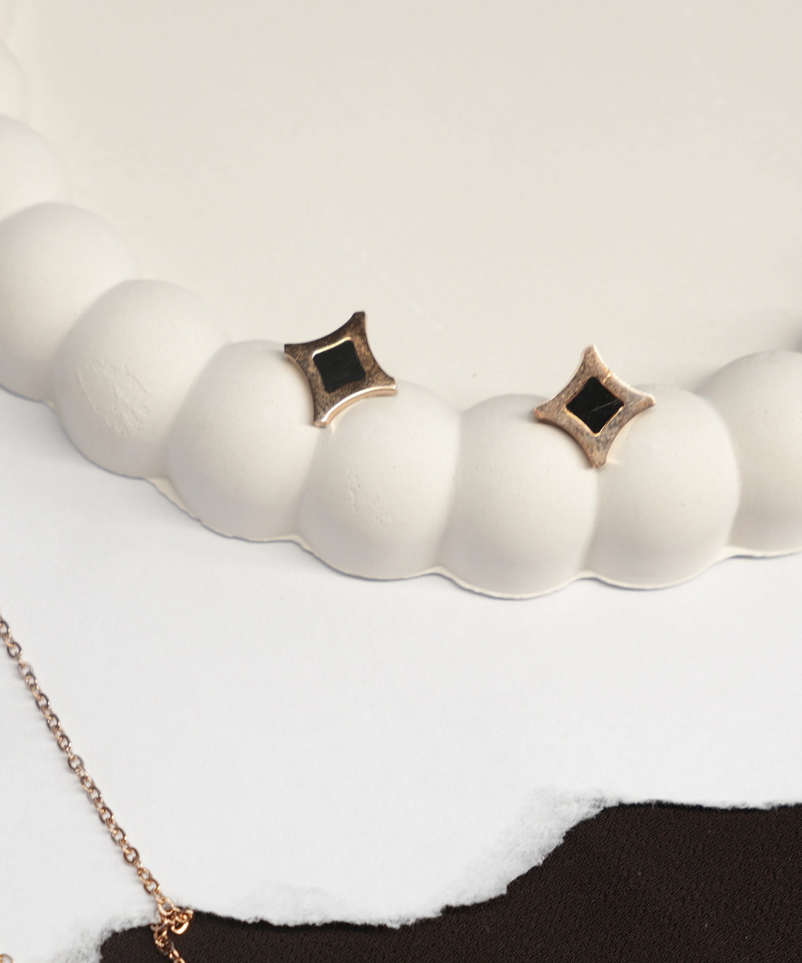 Elegant Black Star Pendant Chain with Earring Set